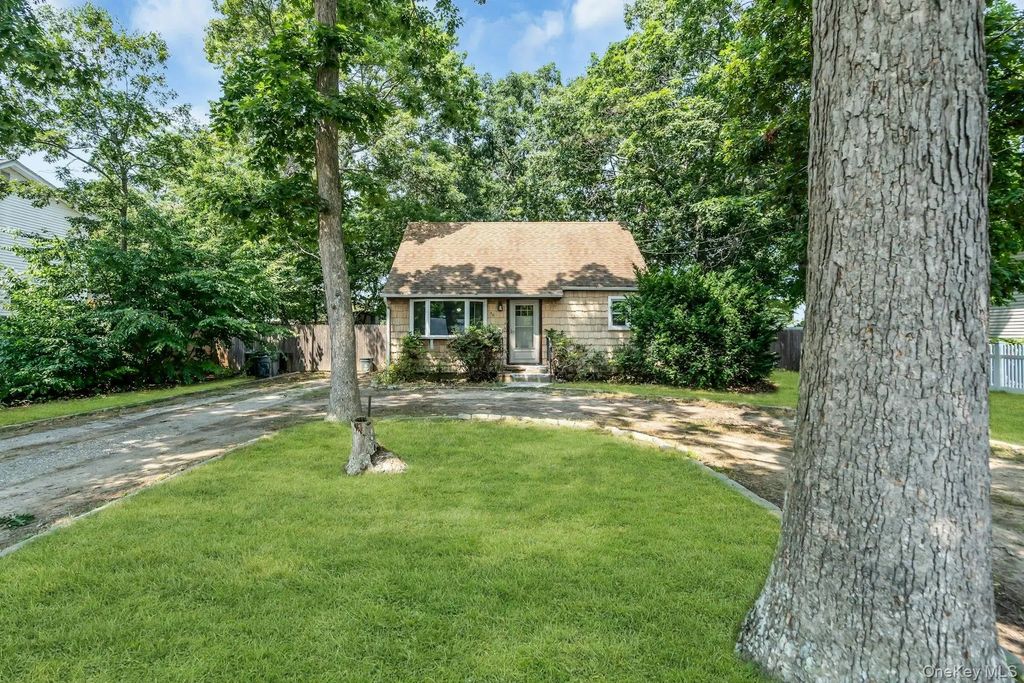59 Probst Drive, Shirley