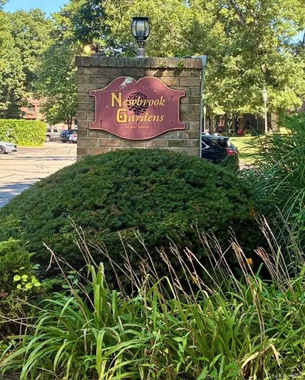 66 Pinebrook Place # 66, Bay Shore
