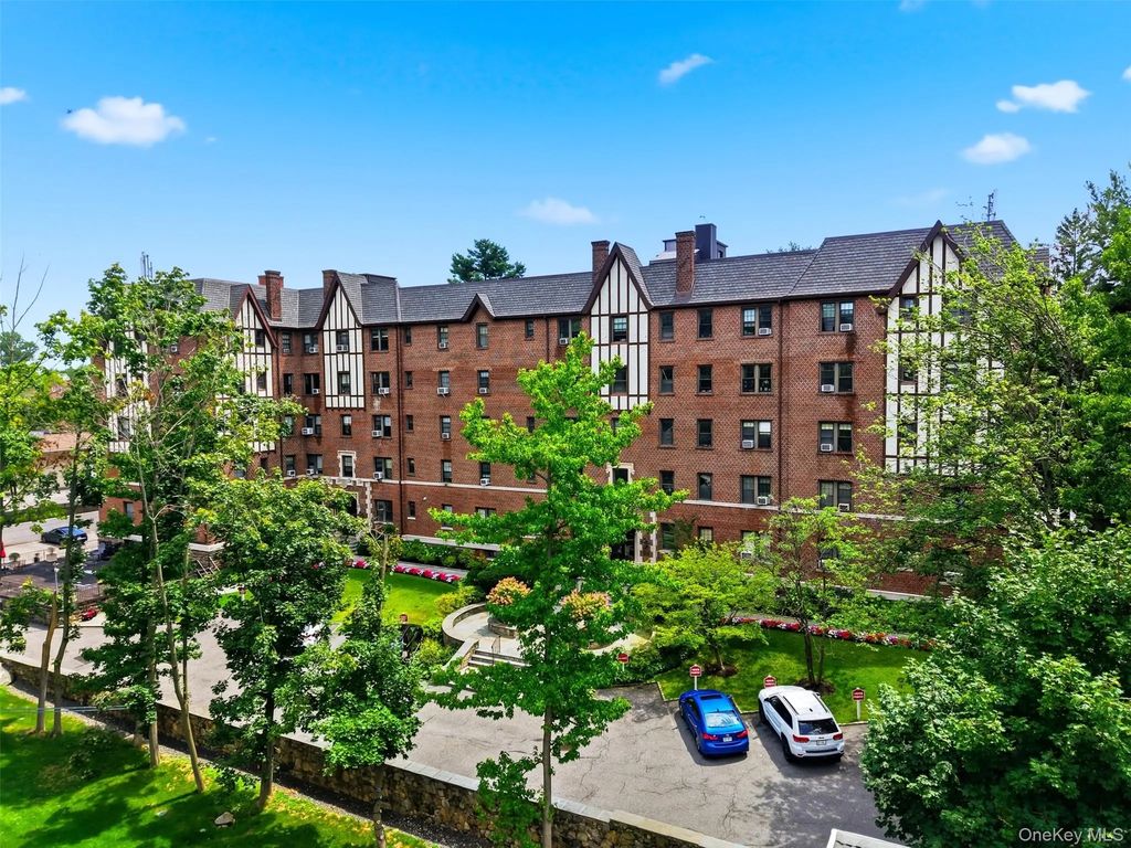 620 Pelhamdale Avenue # 31, Pelham