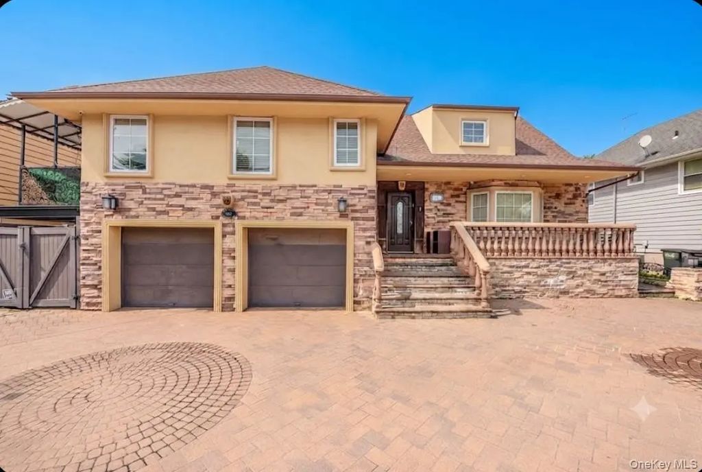 986 Peninsula Boulevard, Woodmere
