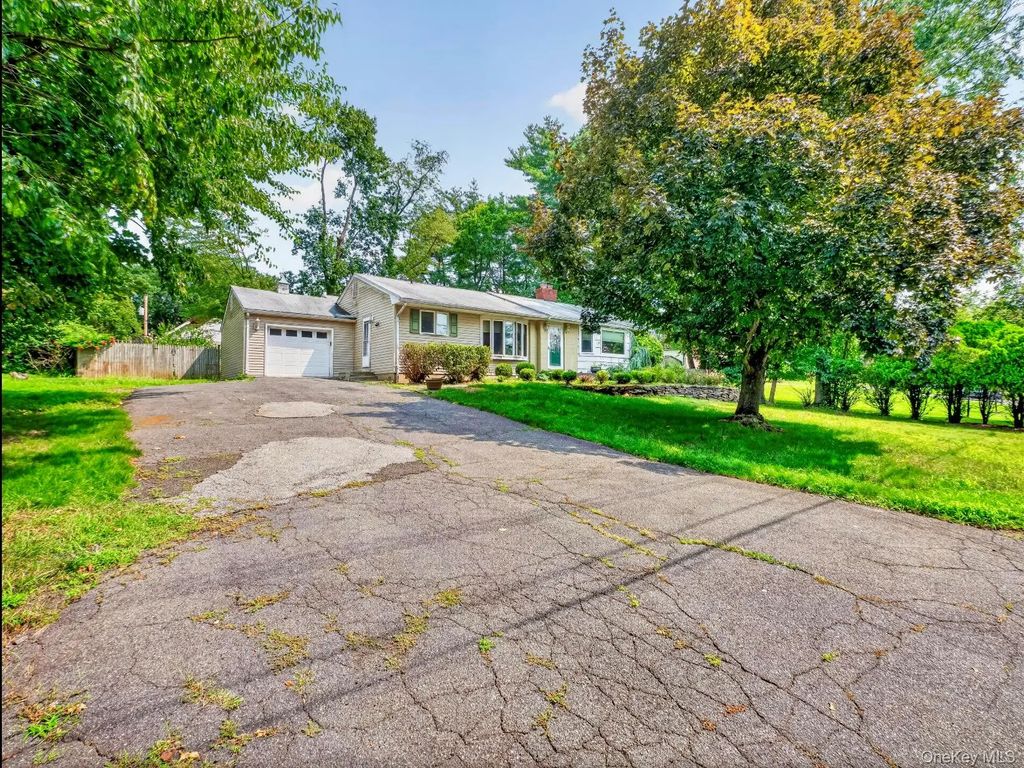 12 Elmwood Drive, New City