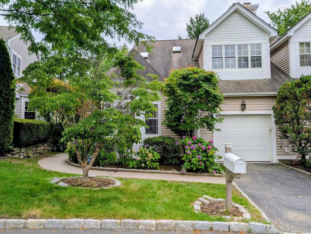 23 Roundtop Road, Yonkers