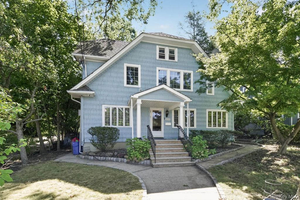 24640 Alameda Avenue, Little Neck
