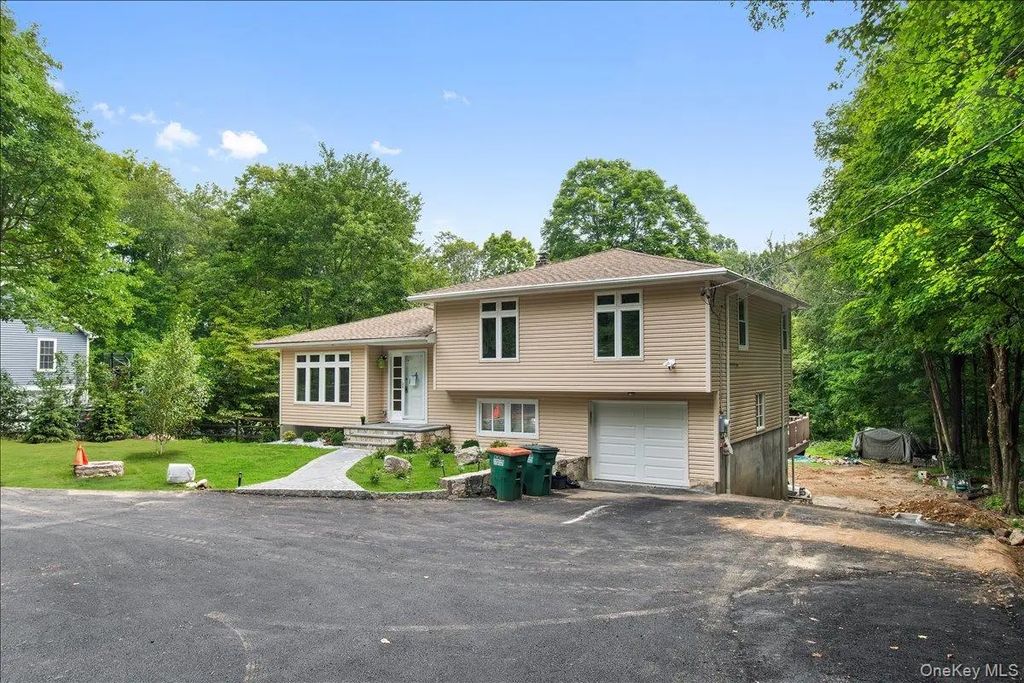674 Sprout Brook Road, Putnam Valley