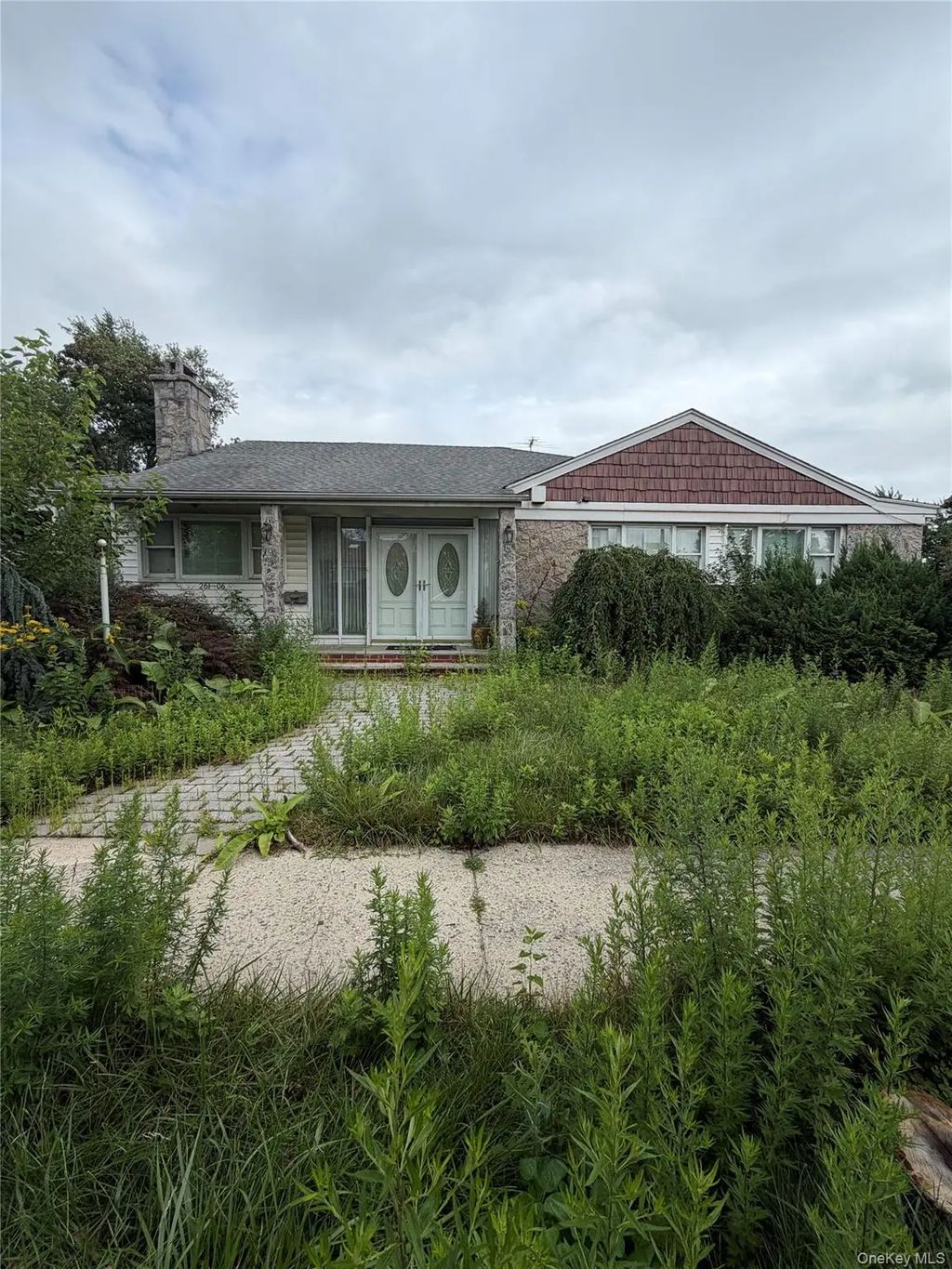 26106 69th Avenue, Glen Oaks