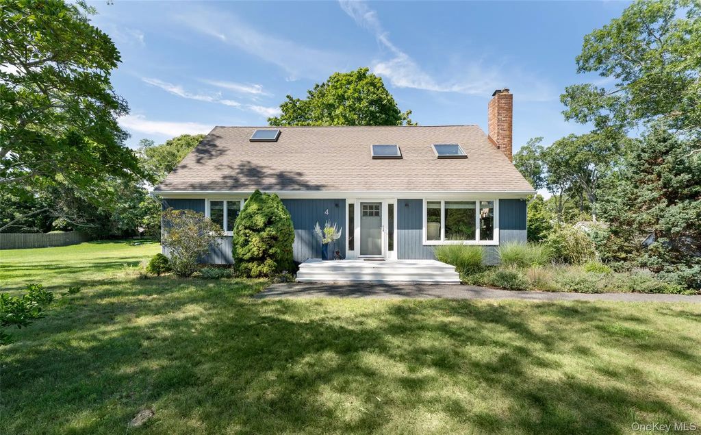 4 Joysan Court, Hampton Bays