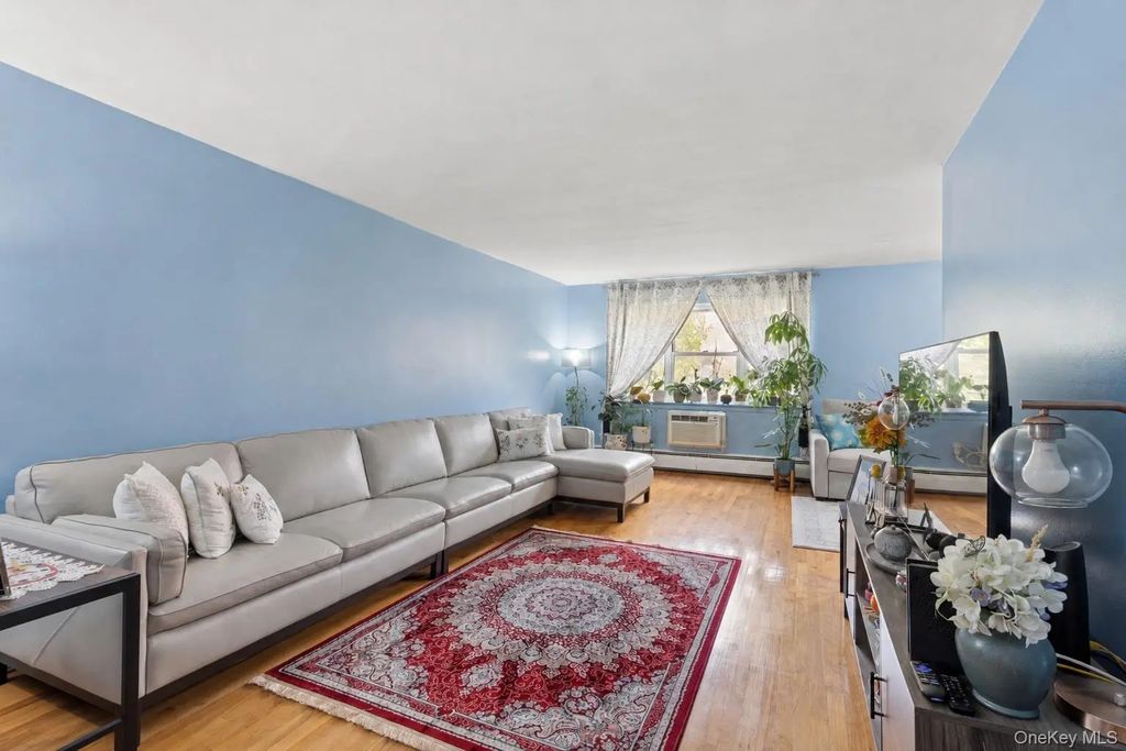 99-10 60th Avenue # 5b, Corona