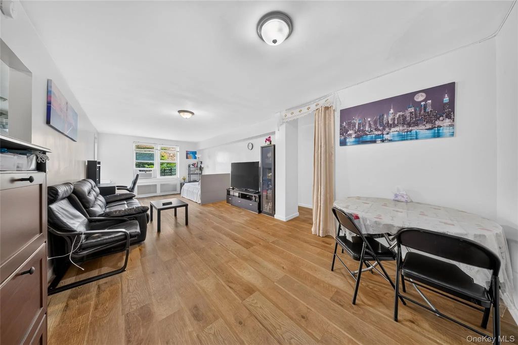 42-40 Bowne Street # 2k, Flushing