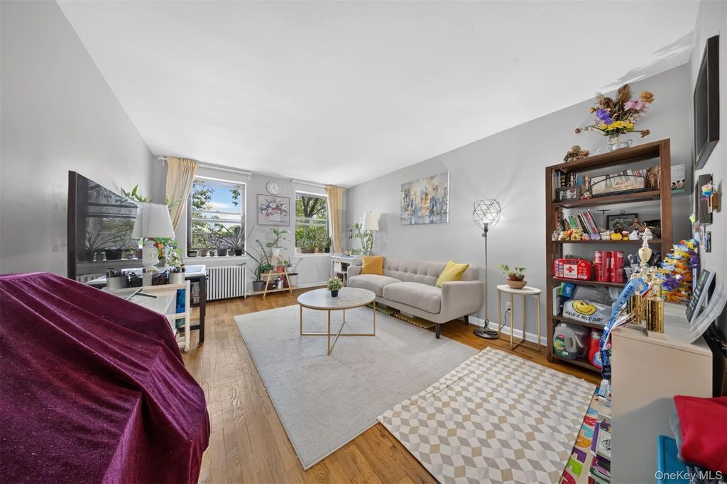 215-43 48th Ave # 3e, Bayside