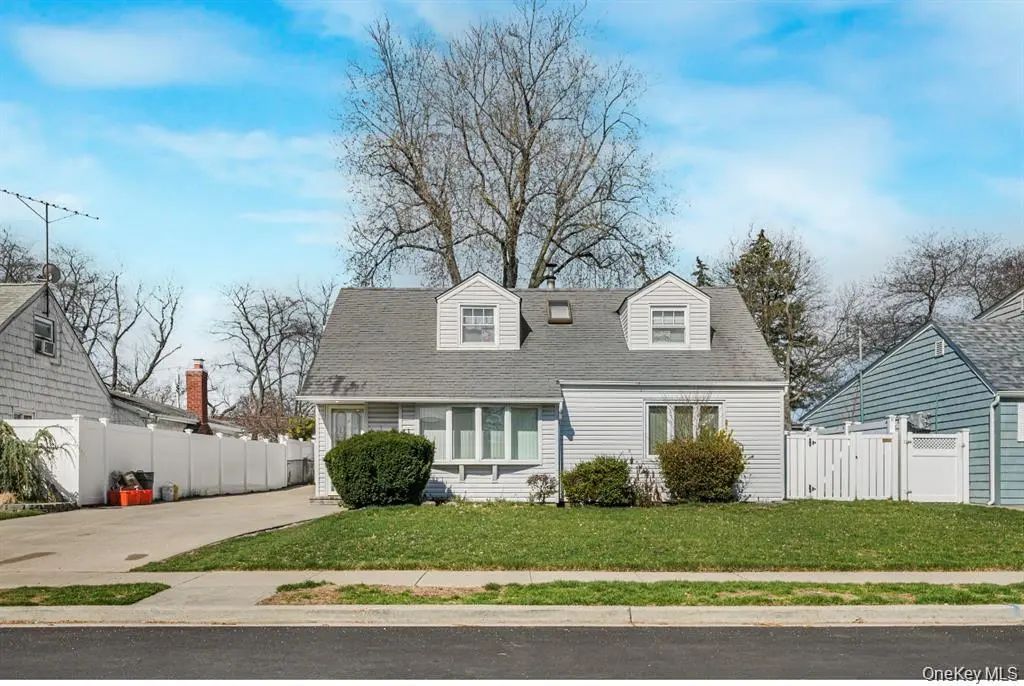 758 Wyngate Drive, Valley Stream