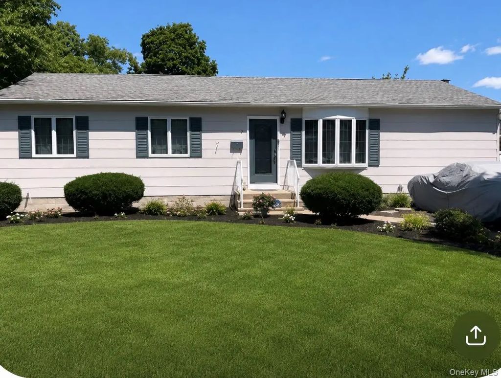 48 Ellen Street, Bay Shore