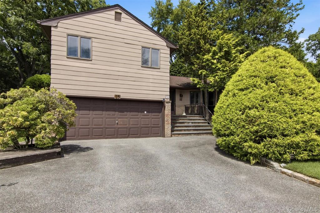 15 Beacon Drive, Port Washington