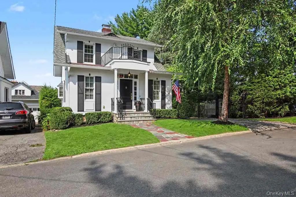 73 Clinton Avenue, Ossining