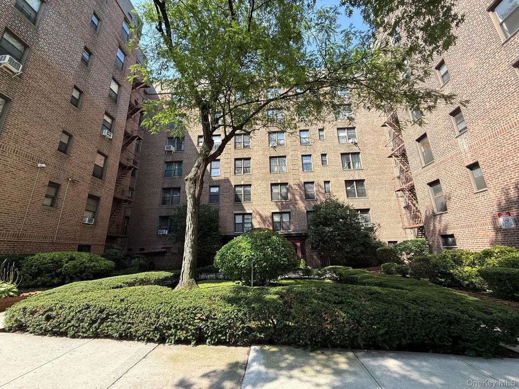 83-05 98 Street # 5n, Woodhaven