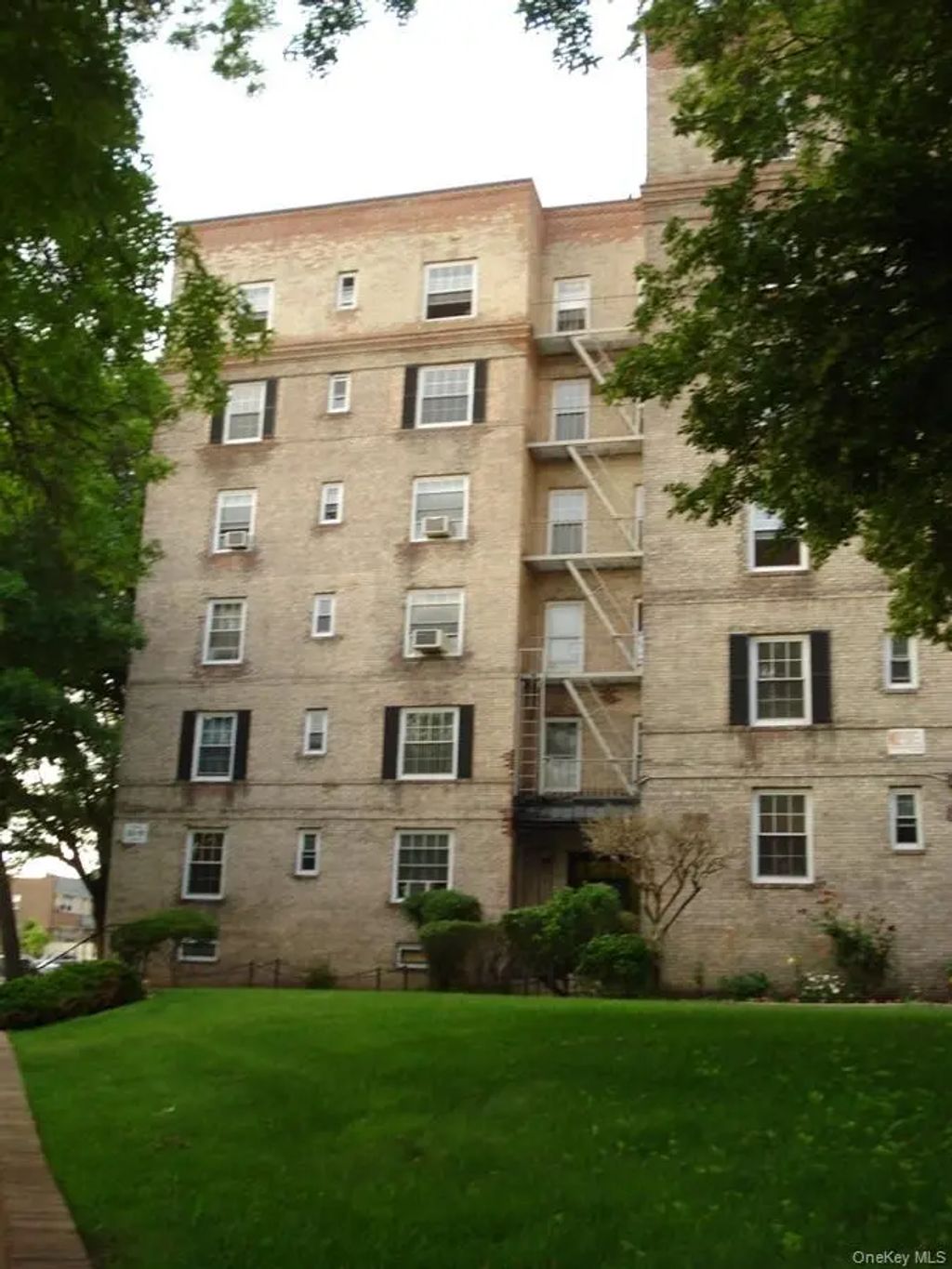 55-23 31 Avenue # J3, Woodside