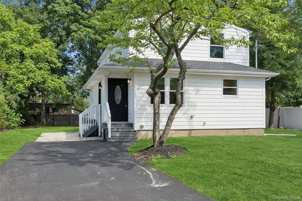 1223 Udall Road, Bay Shore