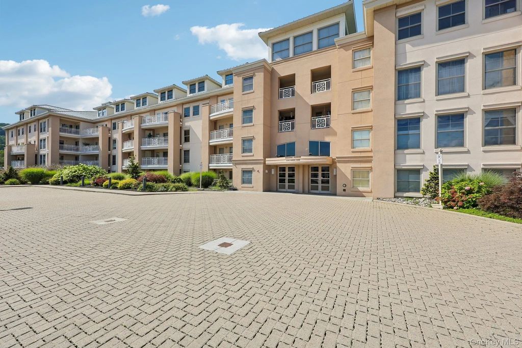 409 Harbor Cove # Ph 409, Piermont