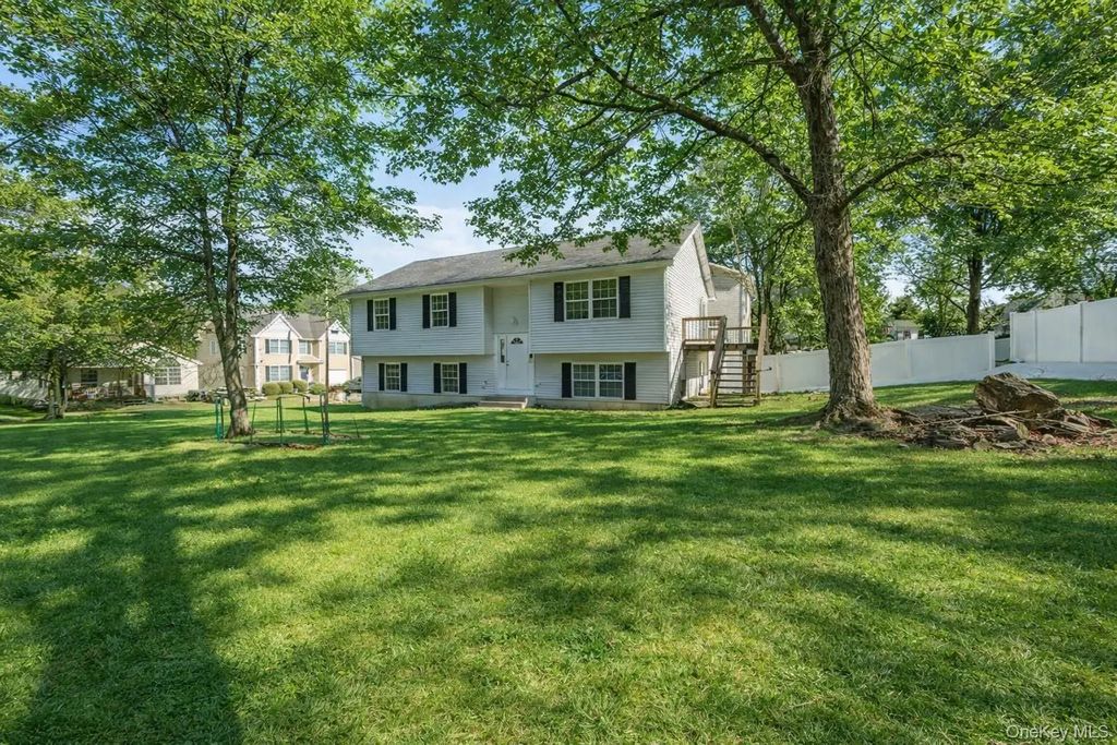 25 Clinton Street, Middletown