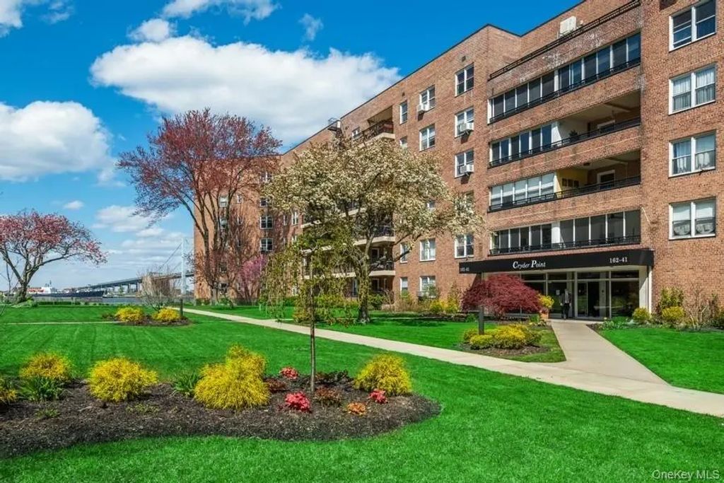 162-41 Powells Cove Boulevard # 1g, Beechhurst