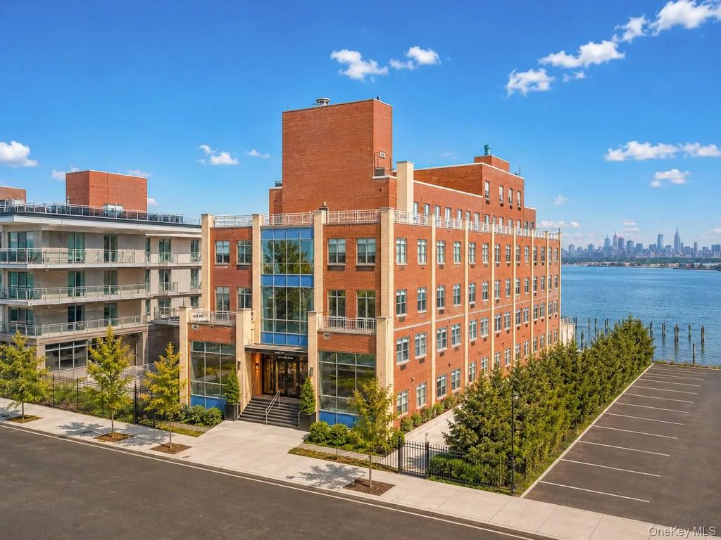 1434 110th Street # 7c, College Point