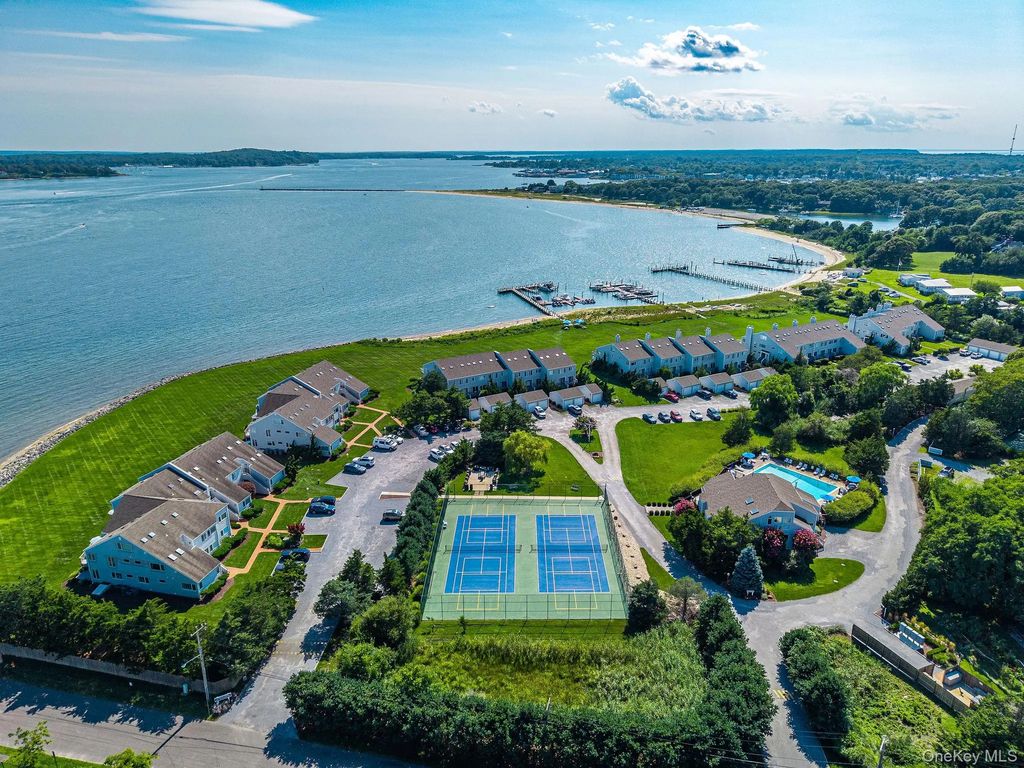 2820 Shipyard Lane # 1b2, East Marion
