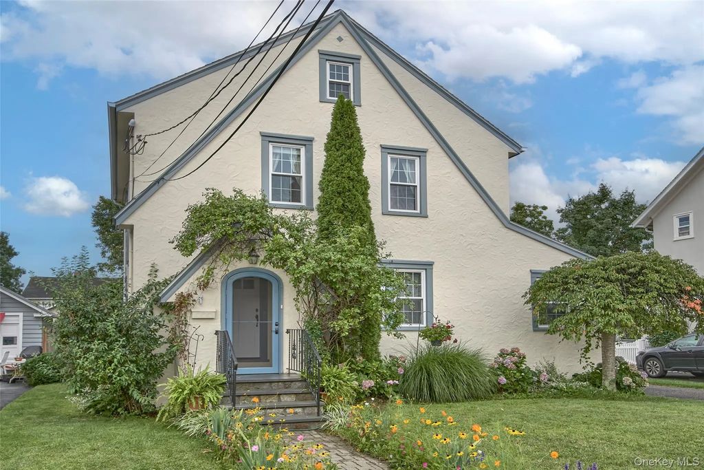 59 Adams Avenue, Port Chester