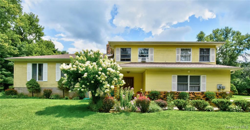 504 Ridge Road, Campbell Hall