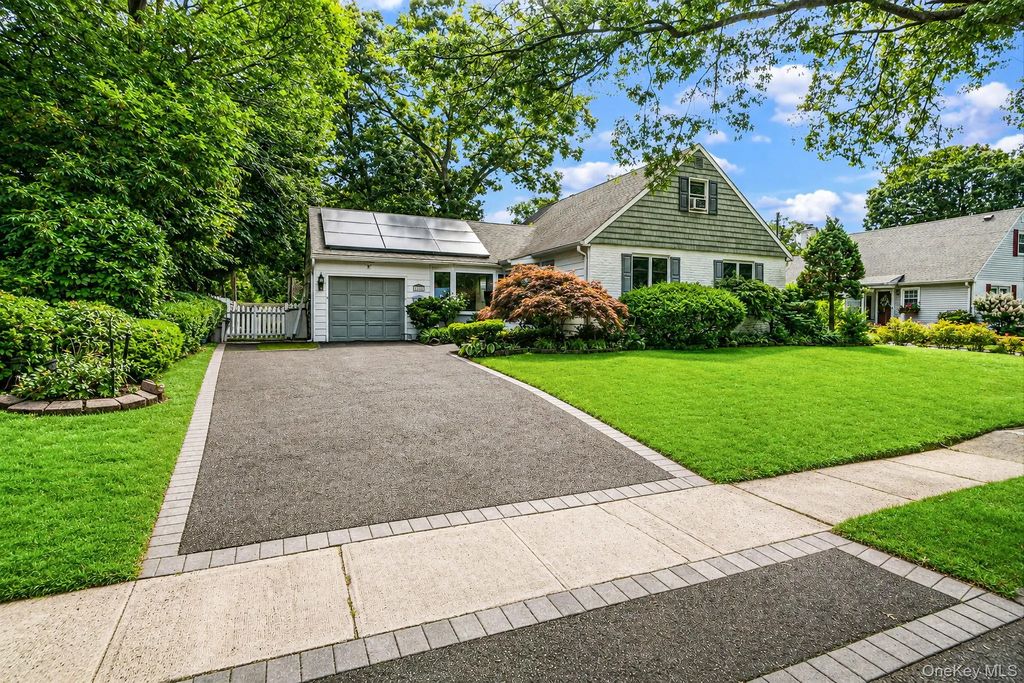 117 Bryan Avenue, Amityville