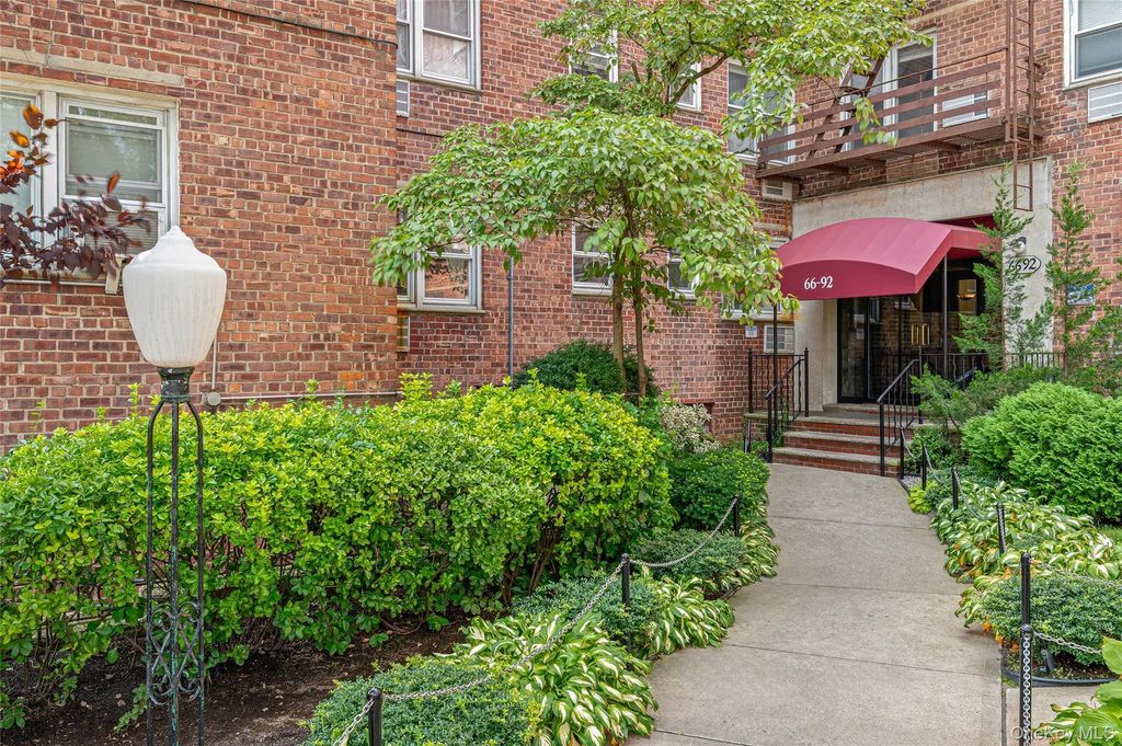 66-92 Selfridge Street # 4h, Forest Hills