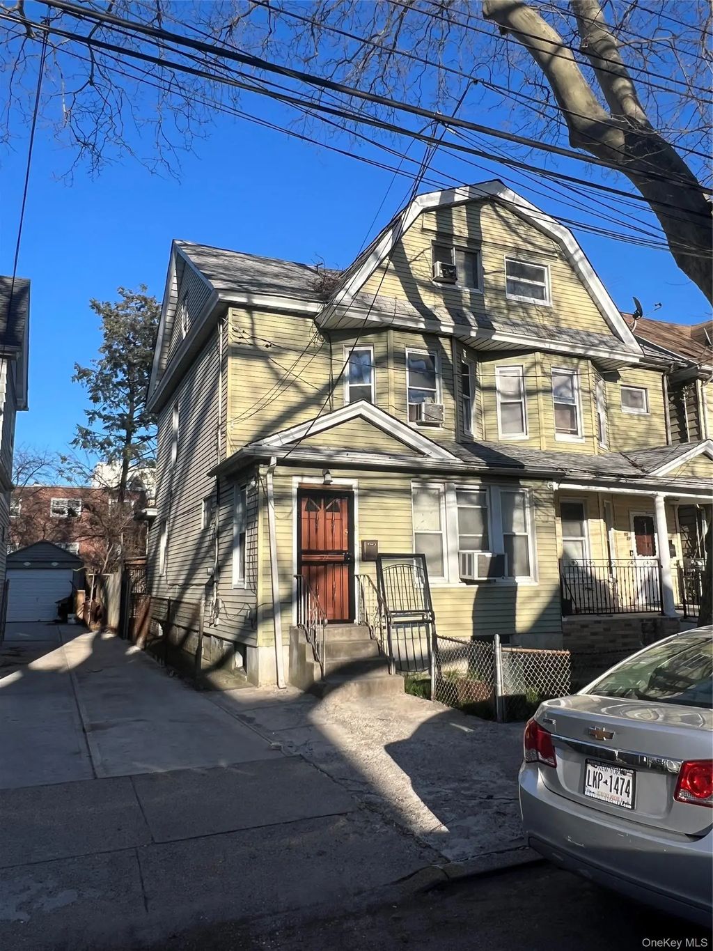 95-27 116th Street, Richmond Hill