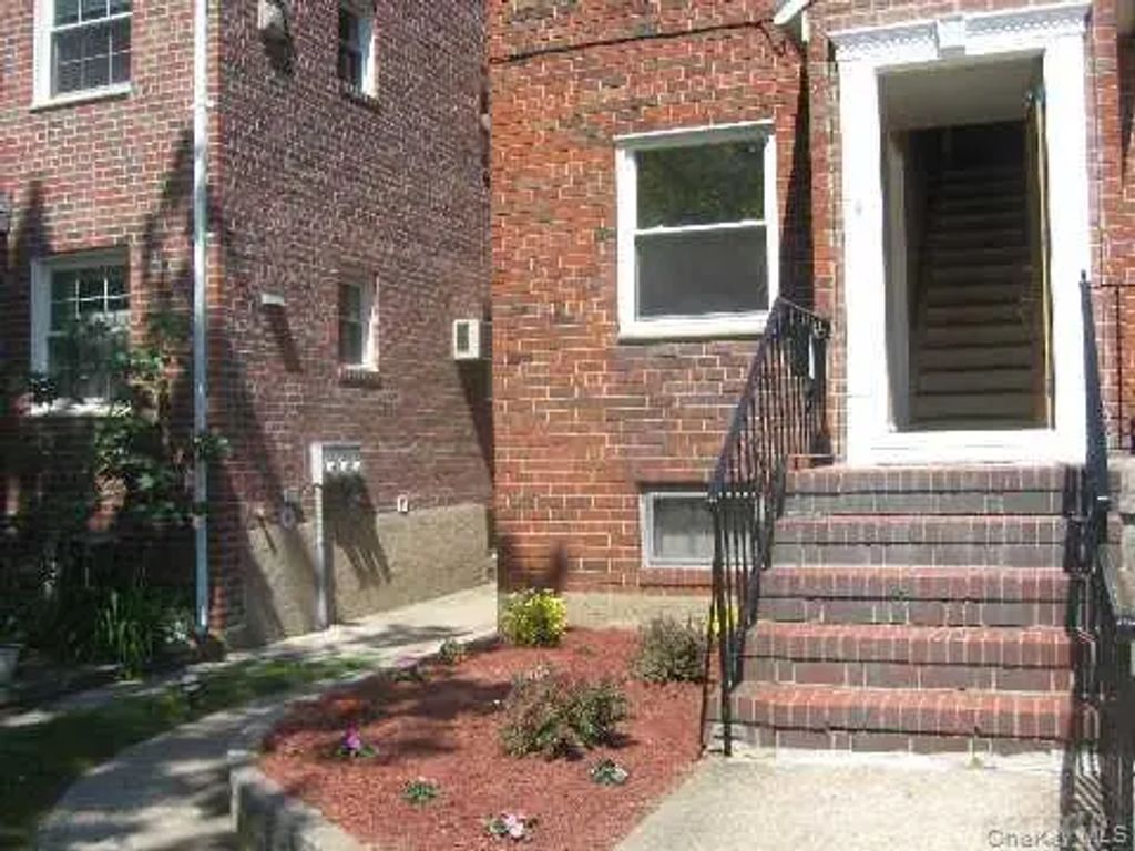 160-45 Willets Point Boulevard, Whitestone