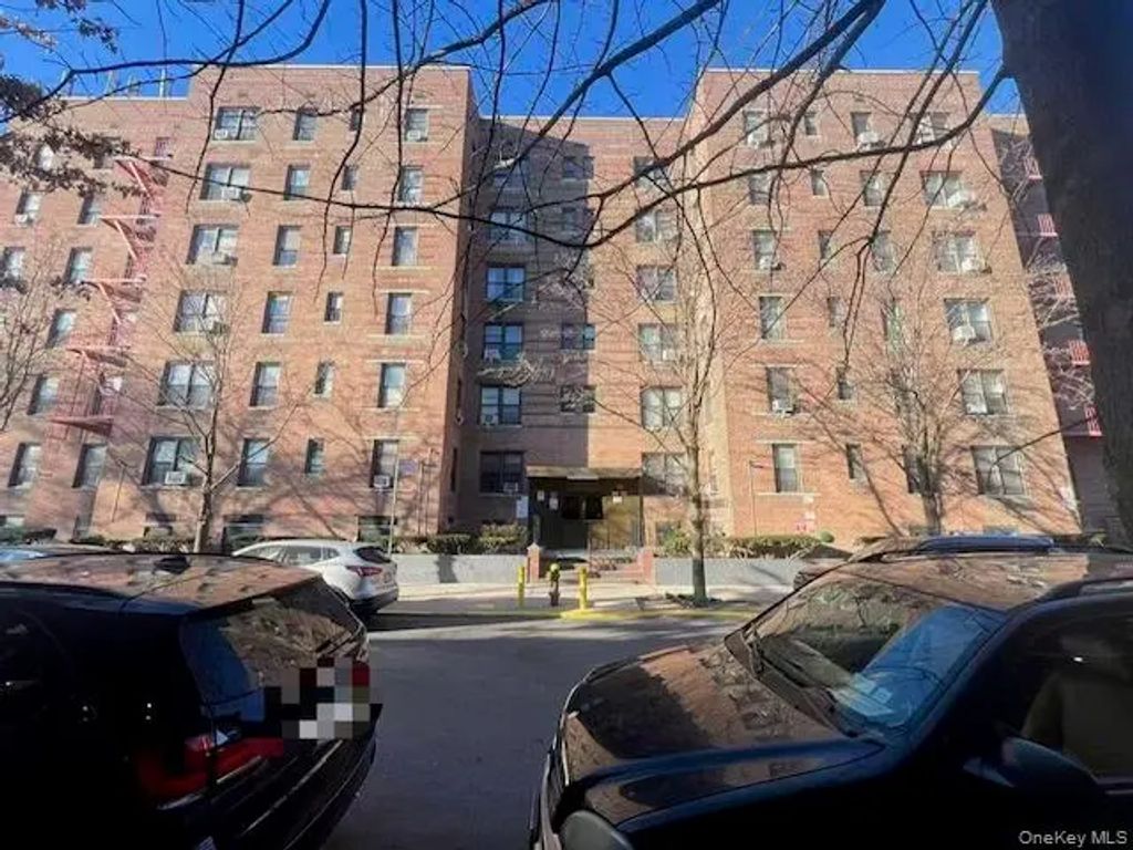 88-30 182nd Street # 3f, Hollis