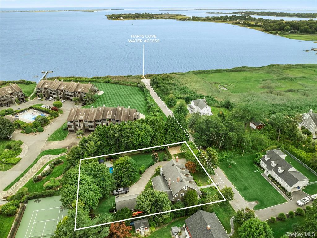 65 Watchogue Avenue, East Moriches