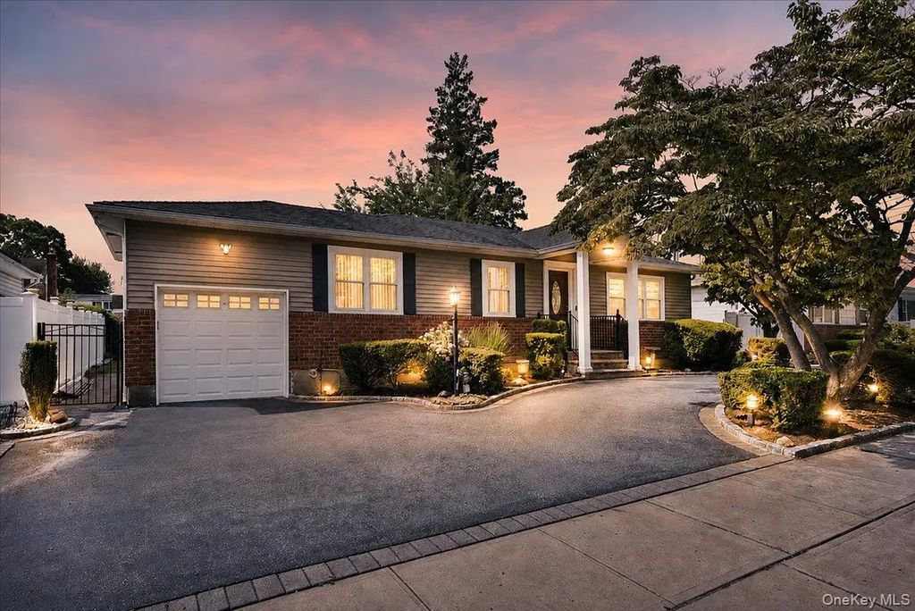156 Jerusalem Avenue, Massapequa