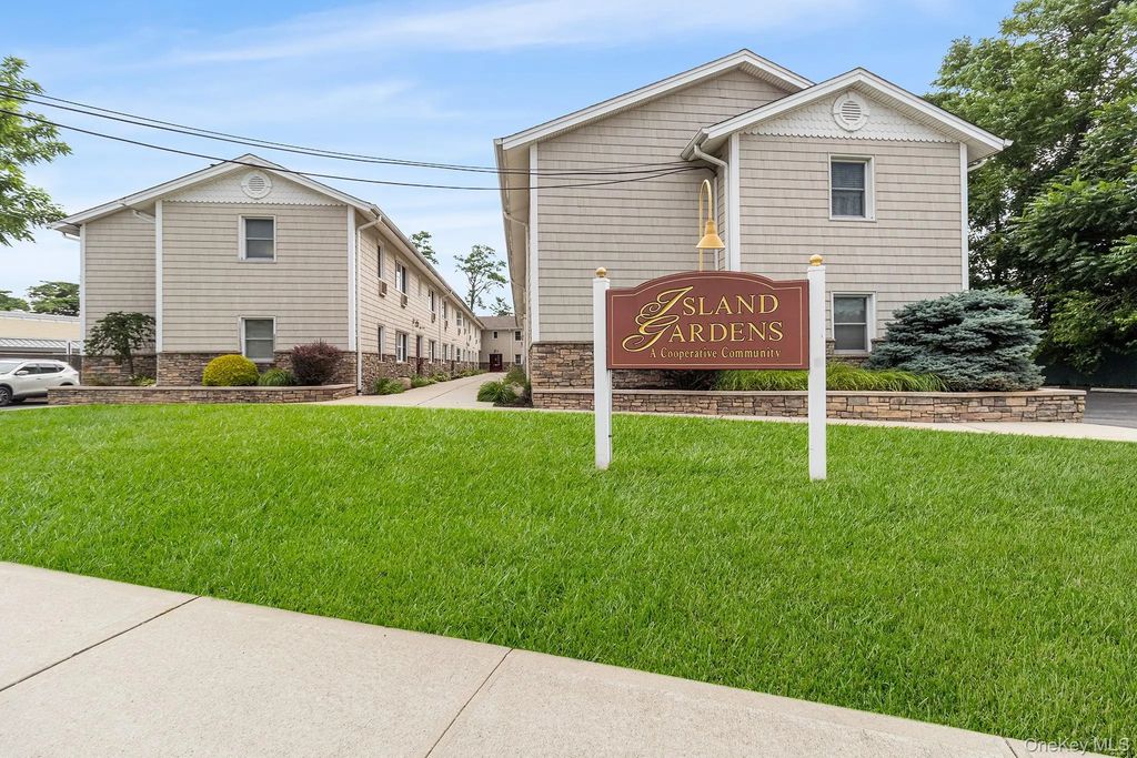 490 Main Street # A7, Farmingdale