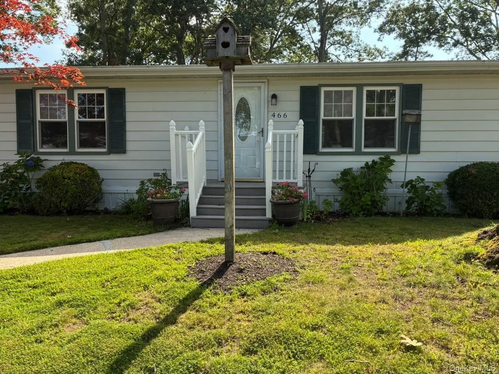 1661 Old Country Road Road # 466, Riverhead