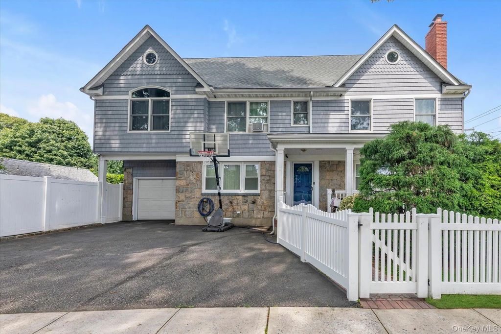 1 Windsor Place, Lynbrook