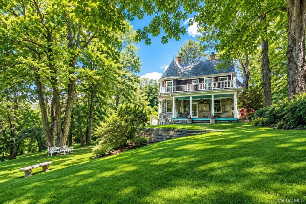 344 Sprain Road, Scarsdale