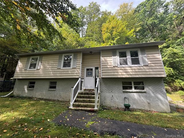 205 Canopus Hollow Road, Putnam Valley