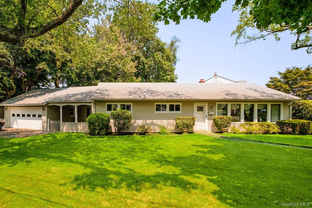 121 Windermere Drive, Yonkers