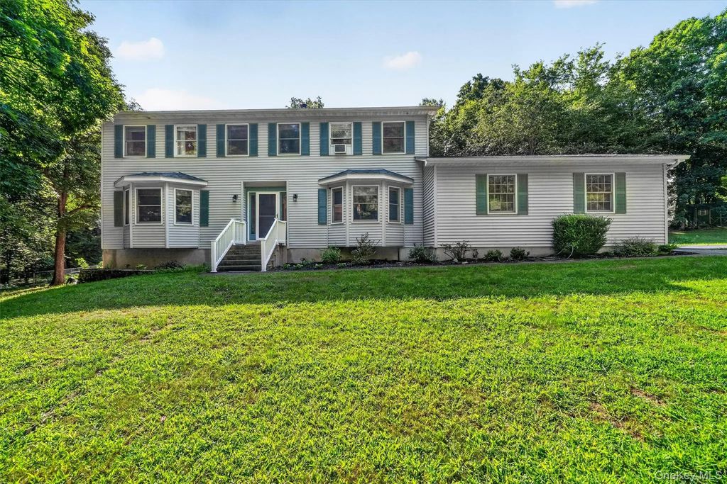 80 Susan Lane, Circleville