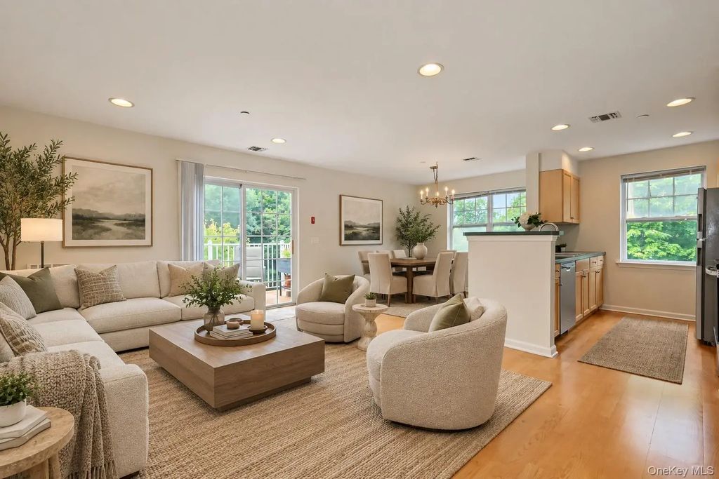 100 Woodcrest Lane # 124, Mount Kisco