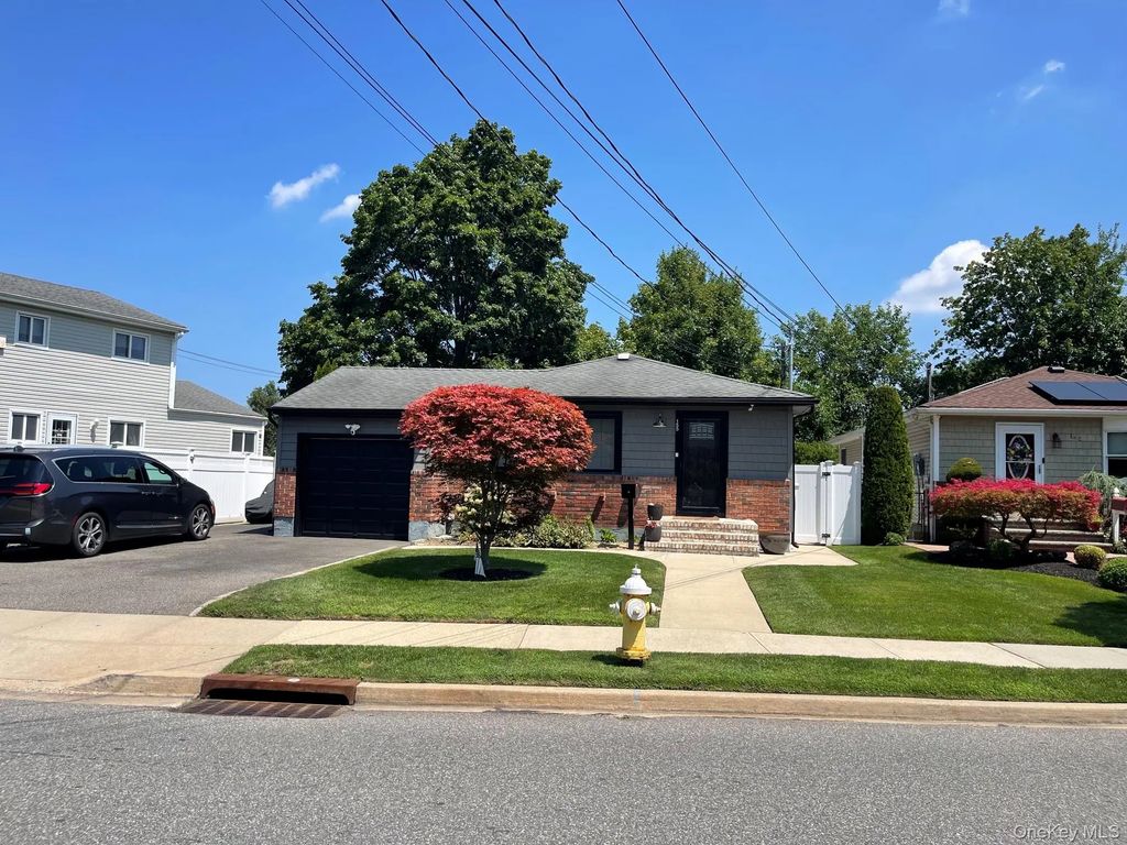 155 Secatogue Avenue, Farmingdale