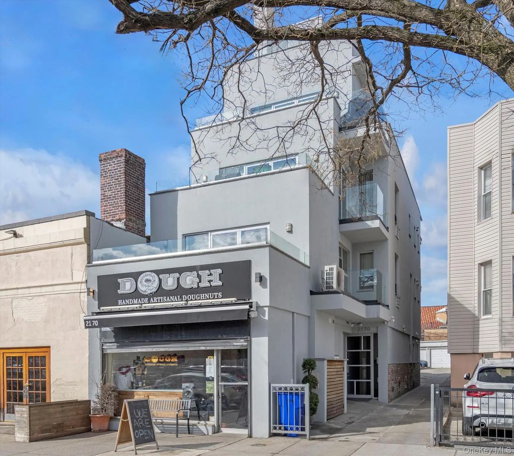 21-70 31 Street # 3r, Astoria