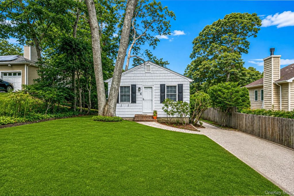 4 Vine Street, Hampton Bays