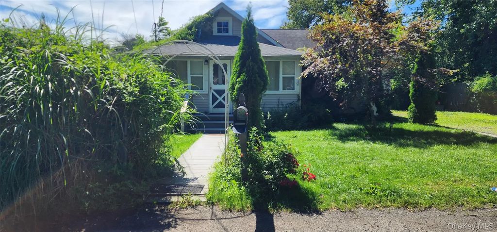 90 Cypress Drive, Mastic Beach