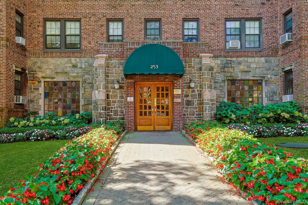 253 Garth Road # 3e, Scarsdale