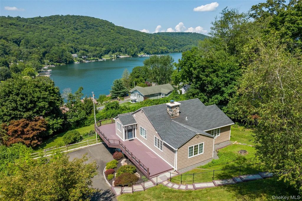 36 Sunset New Fairfield, Ct Trail, New Fairfield