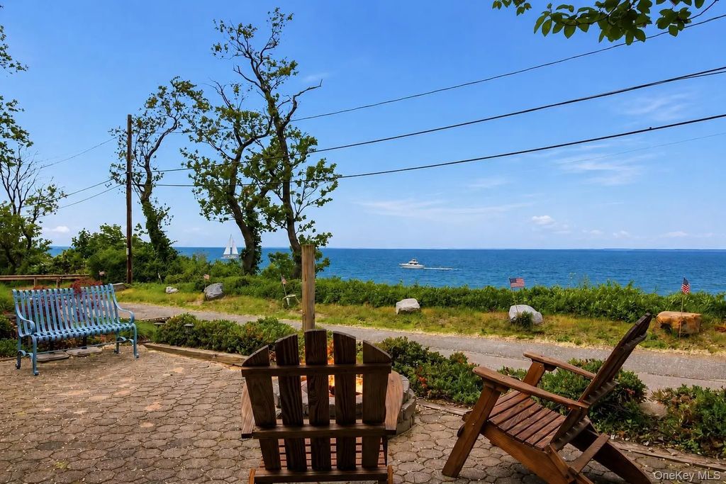 120 Soundview Drive, Rocky Point