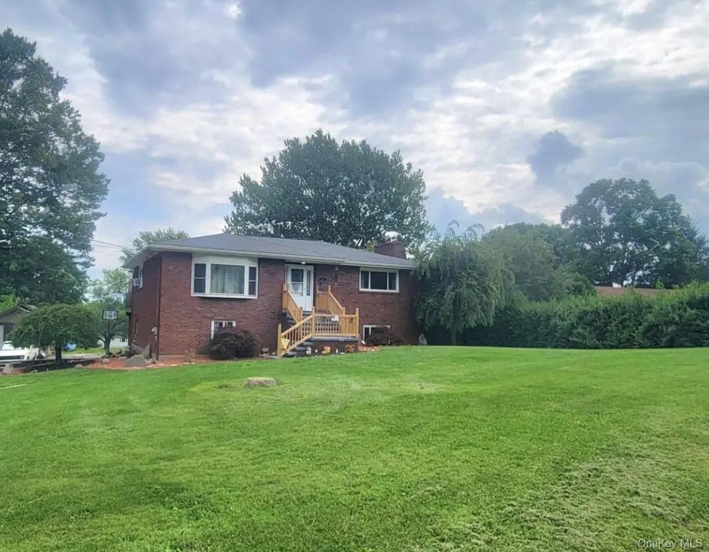 13 Lakeview Drive, Warwick